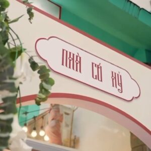 Bảng Nhà có hỷ dạng vòm trên cửa nhà gái lễ ăn hỏi