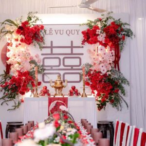 Gia tiên lễ vu quy chữ hỷ bạc hoa đỏ