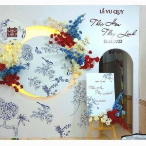 Gia tiên họa tiết sứ xanh vầng trăng vàng chữ hỷ đỏ hoa xanh dương đỏ lễ vu quy Thái Hòa Thùy Linh